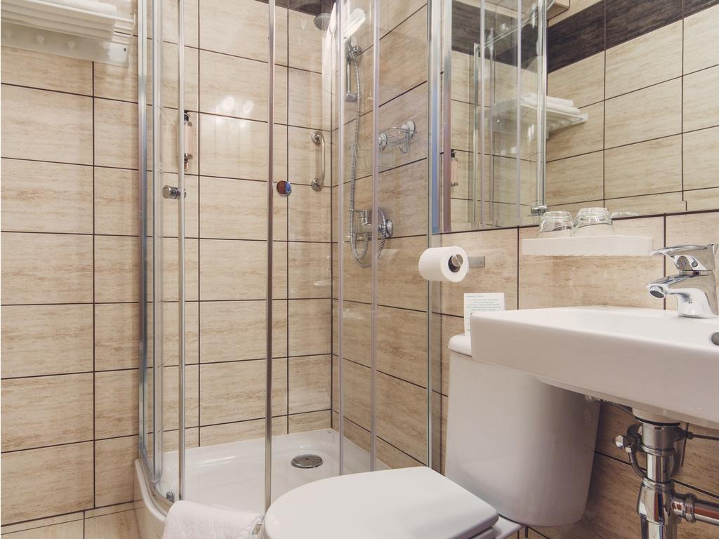 Hotel Chmielna Warsaw Varsóvia Quarto foto